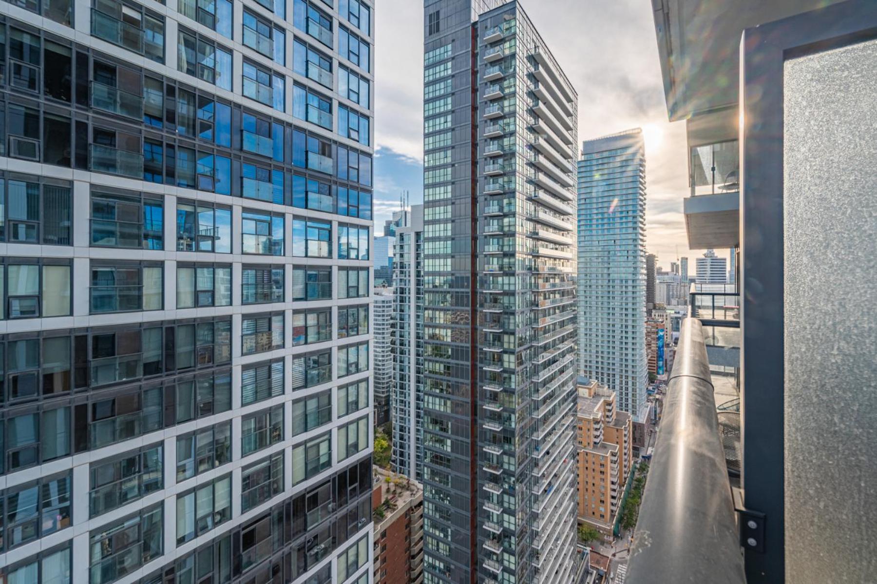 Toronto Garden Suites Bagian luar foto