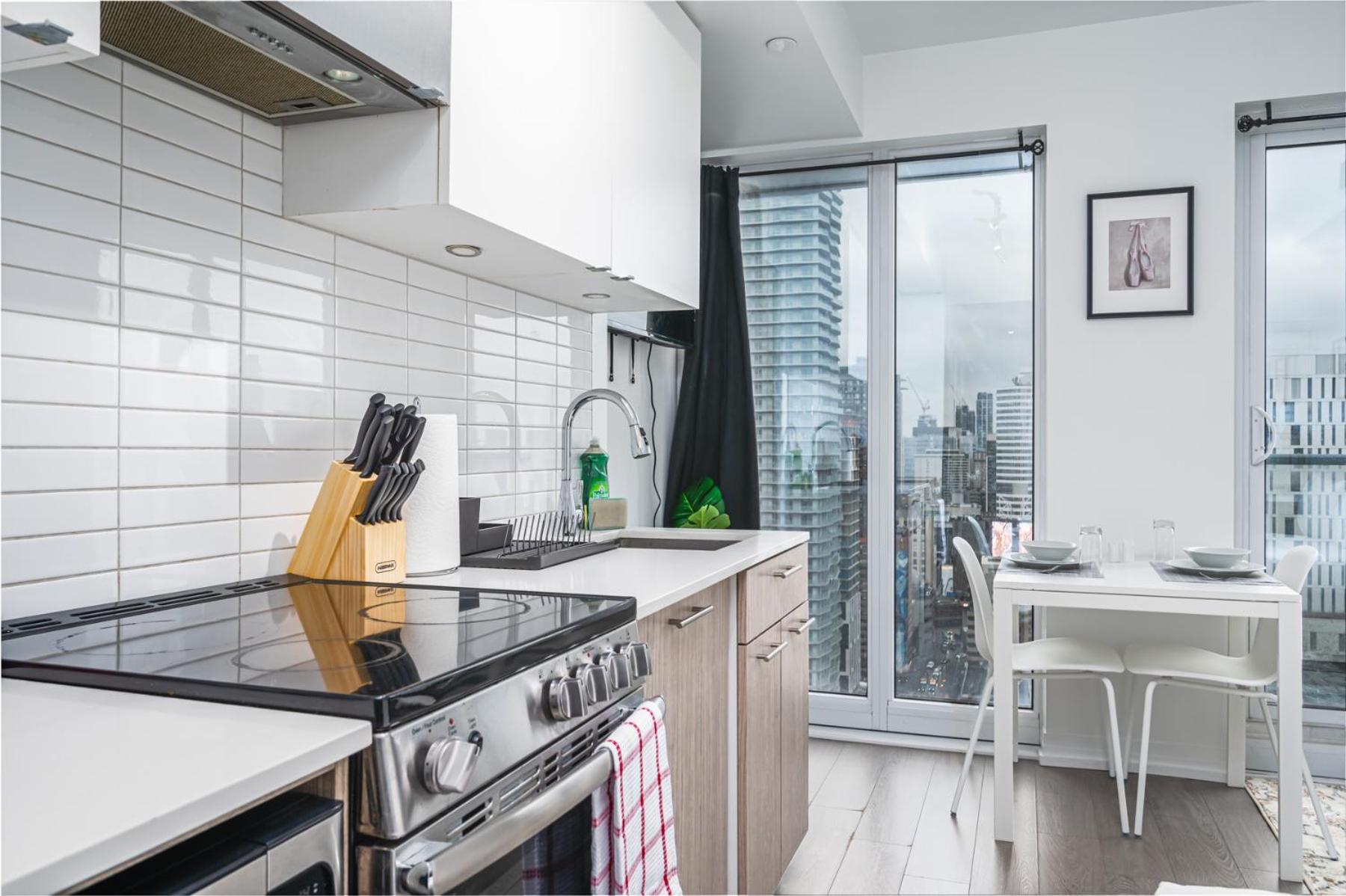 Toronto Garden Suites Bagian luar foto