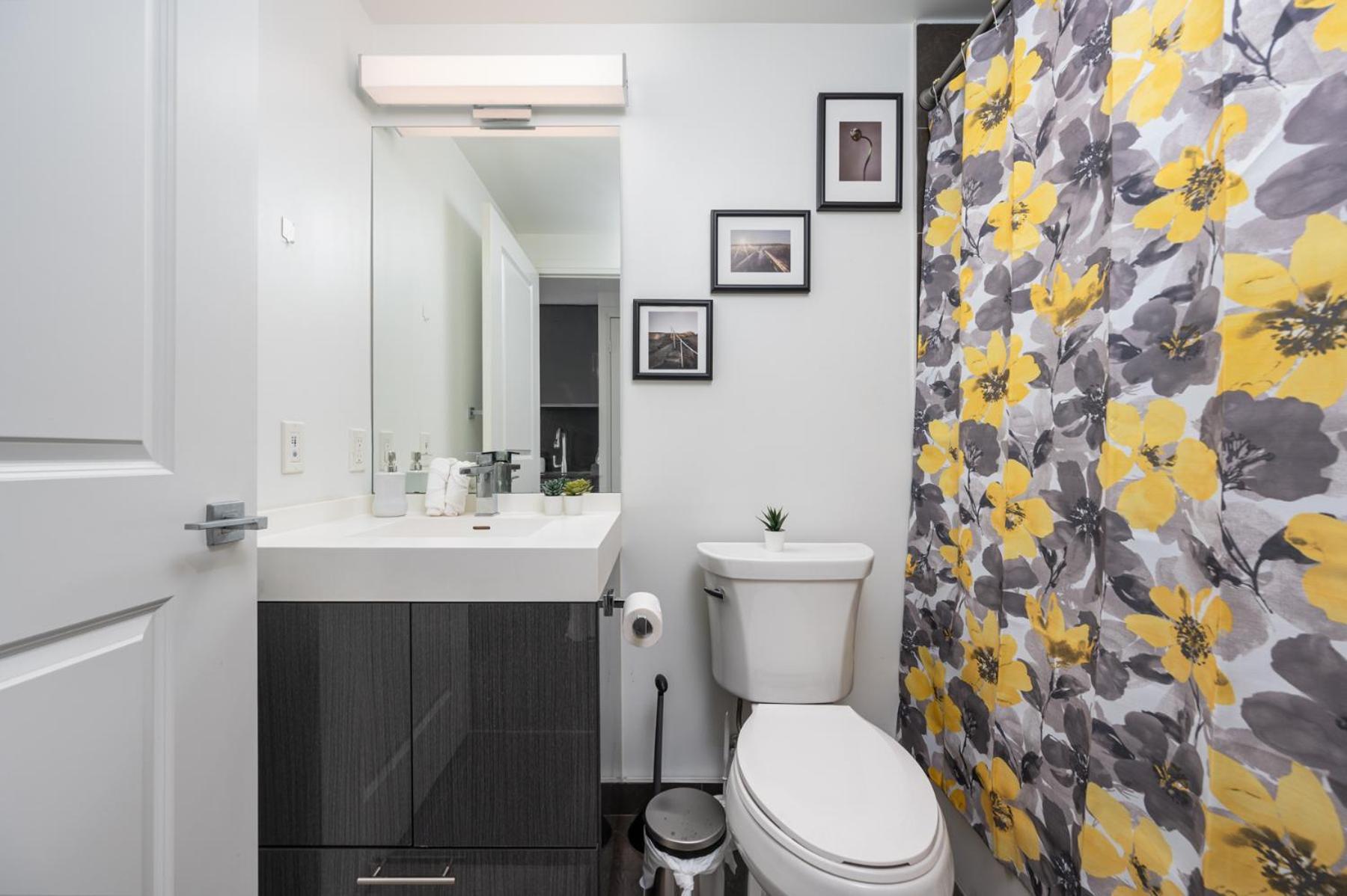 Toronto Garden Suites Bagian luar foto